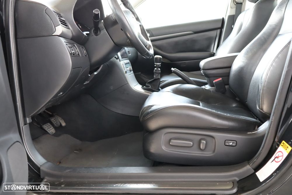 Toyota Avensis SD 2.2 D-4D Sol+GPS - 15