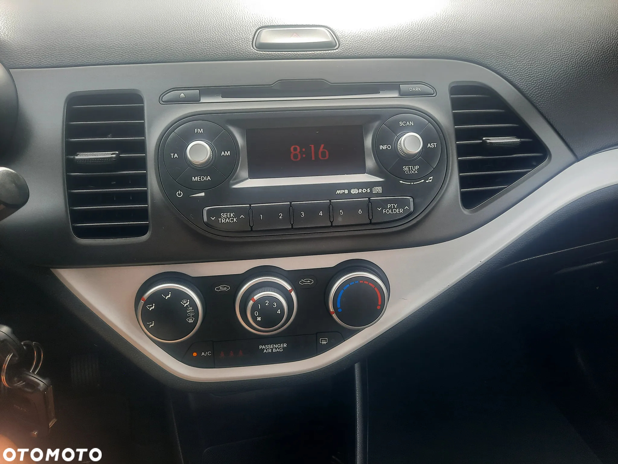 Kia Picanto 1.0 Attract - 10