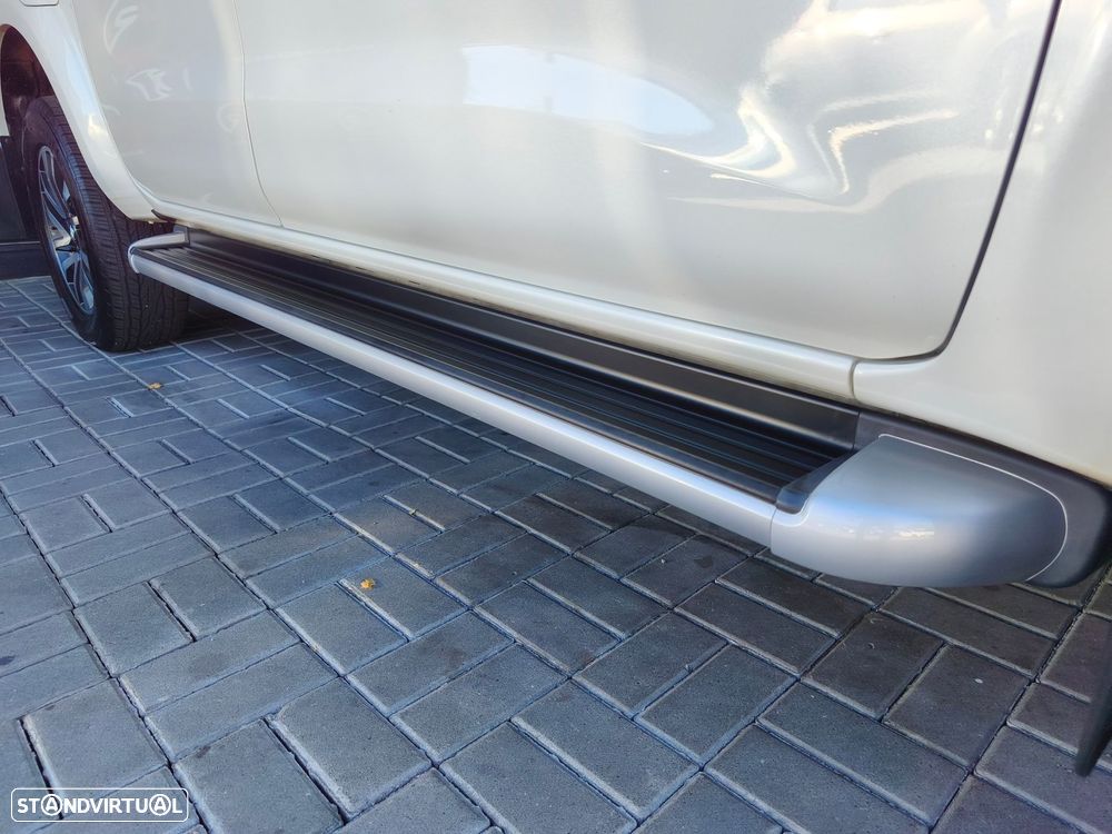 Nissan Navara 2.3 dCi CD 4WD Tekna Auto - 46