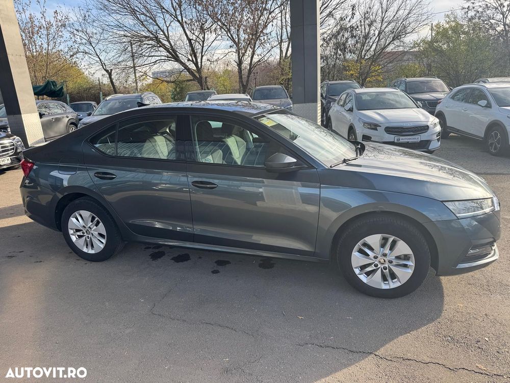 Skoda Octavia 2.0 TDI DSG Style - 11