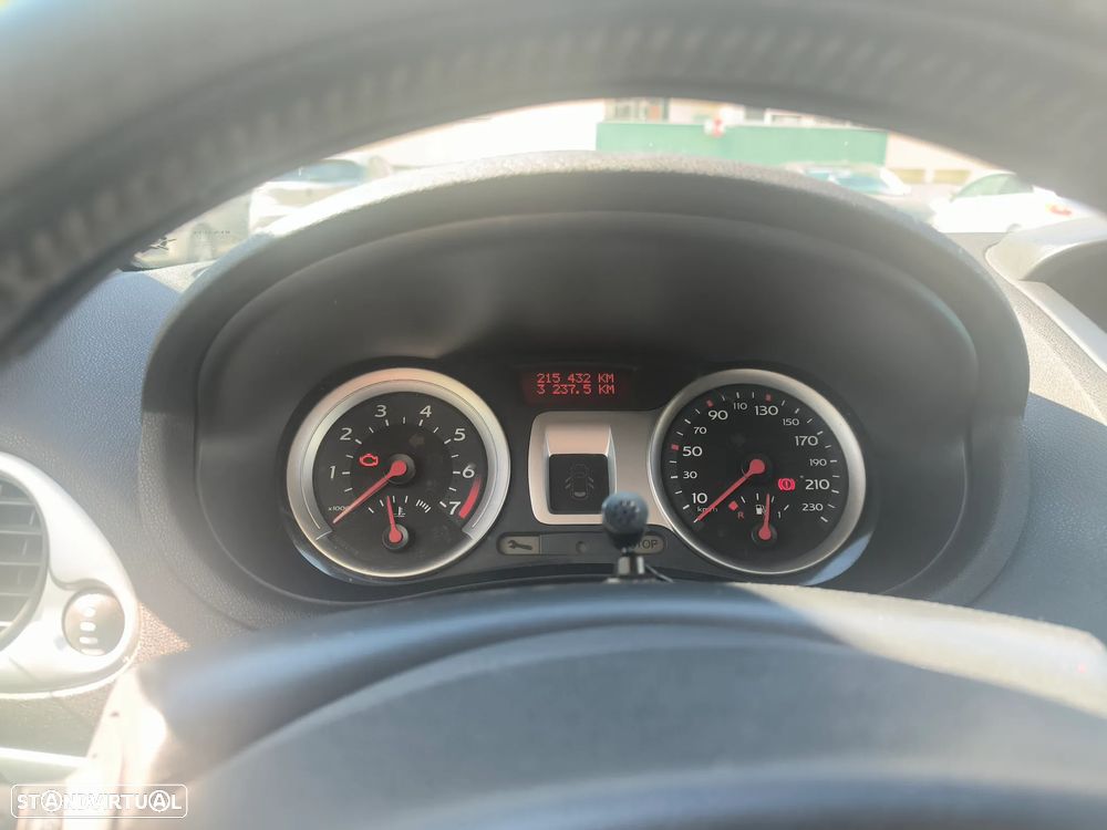 Renault Clio 1.2 16V Dynamique - 25