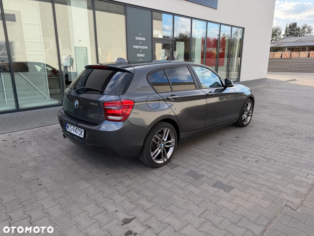 BMW Seria 1 116d Sport Line - 12