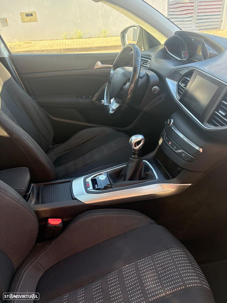 Peugeot 308 1.6 BlueHDi Allure J17 - 5