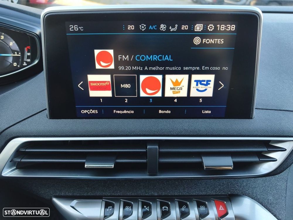 Peugeot 5008 1.2 PureTech Allure Pack EAT8 - 33
