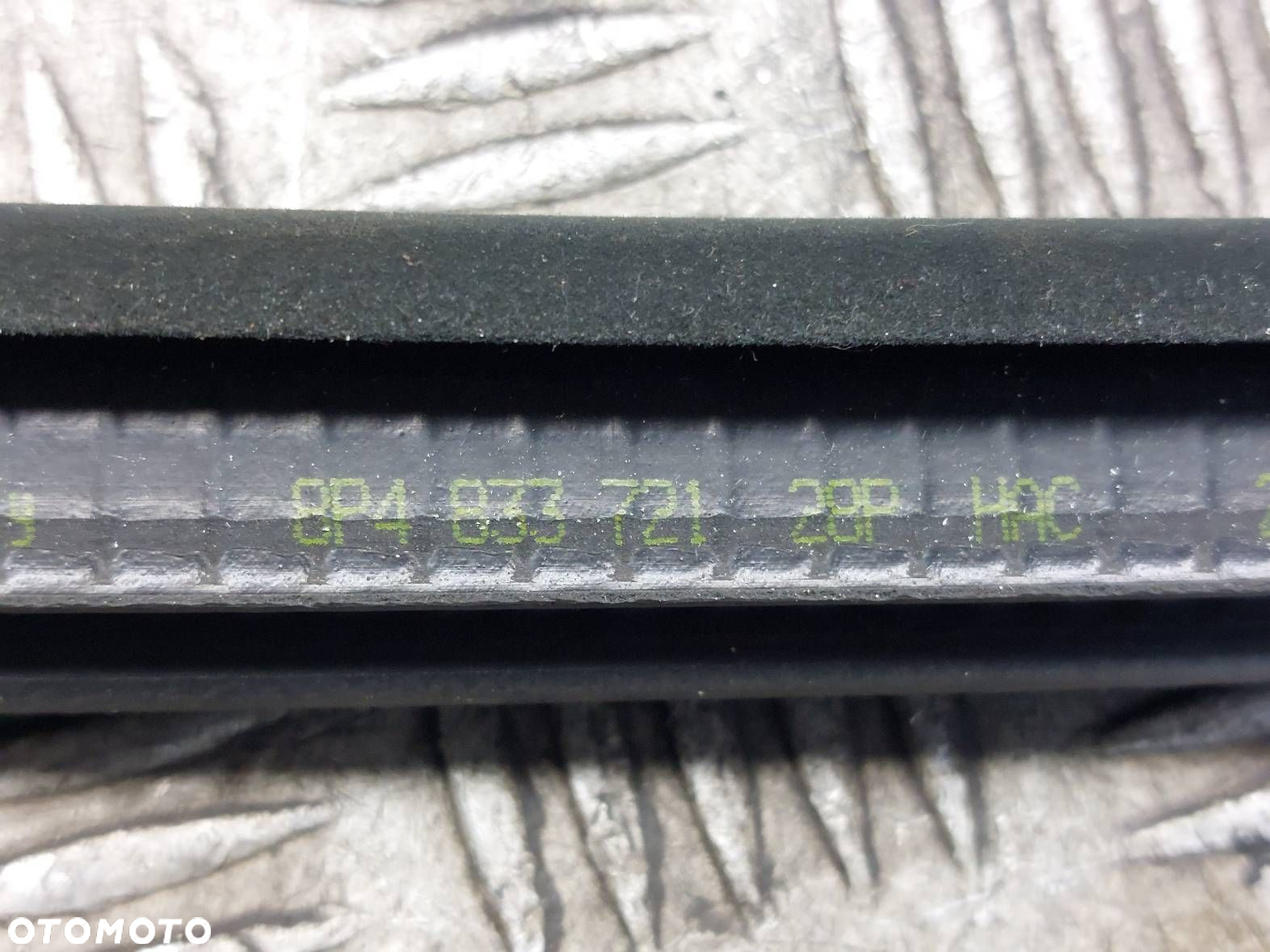 GUMA USZCZELKA DRZWI PRAWY TYŁ AUDI A3 8P 5D 8P4833721 - 3
