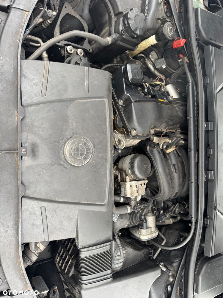 BMW Seria 3 318i - 14