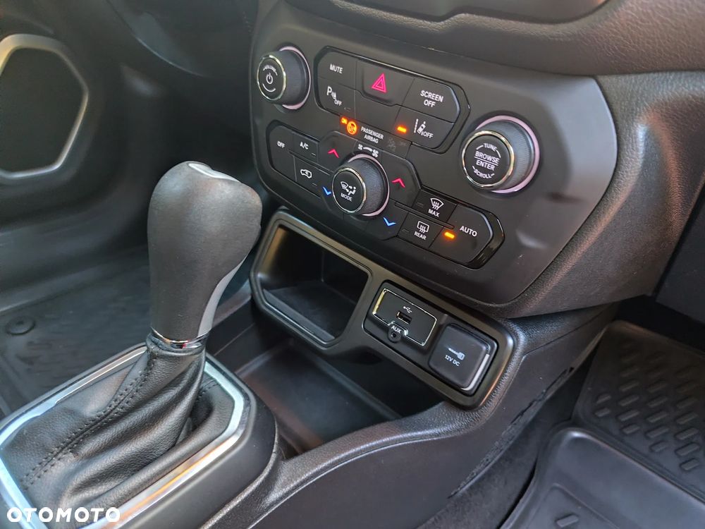 Jeep Renegade 1.3 T-GDI Automatik Longitude - 9