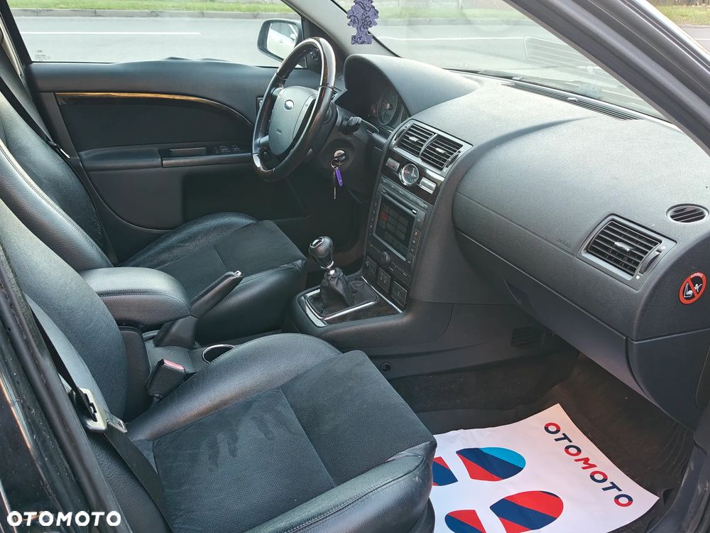 Ford Mondeo 2.2 TDCi Ghia - 7