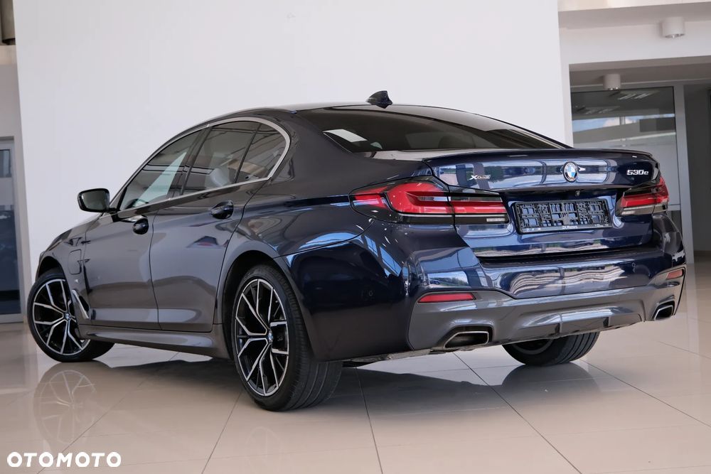 BMW Seria 5 530e xDrive Luxury Line sport - 14