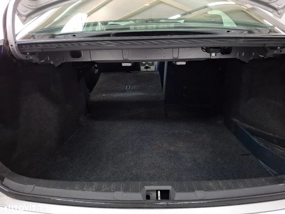 Toyota Corolla 1.4 Sdn. Luna - 5