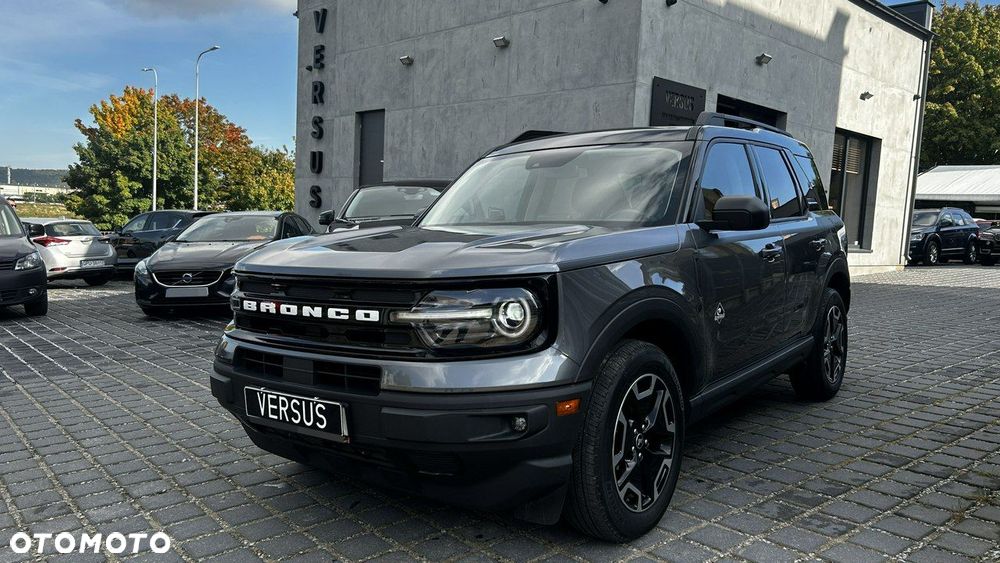 Ford Bronco - 1