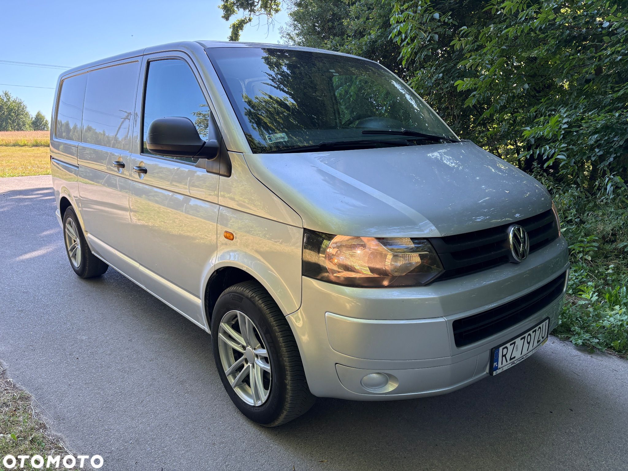 Volkswagen Transporter - 1