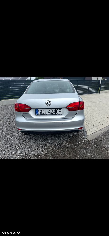 Volkswagen Jetta - 2