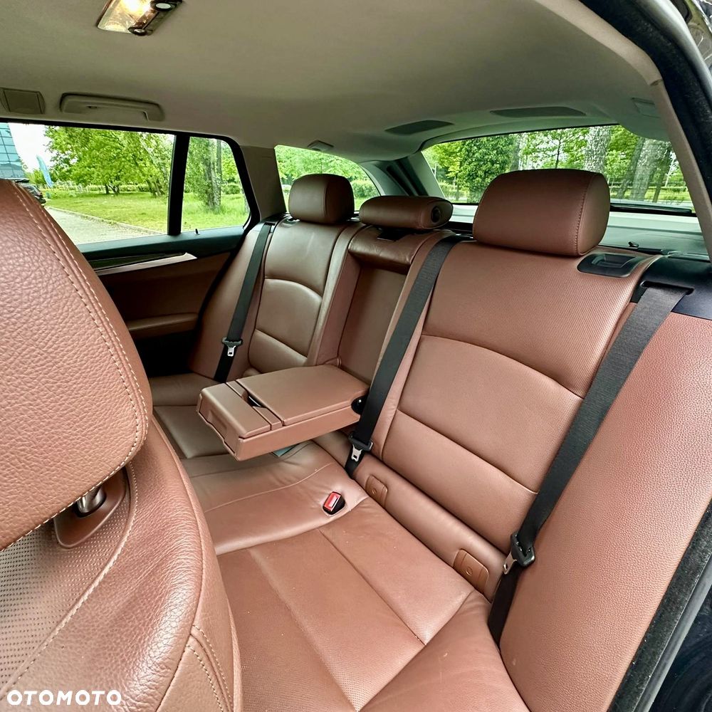 BMW Seria 5 530d xDrive - 17