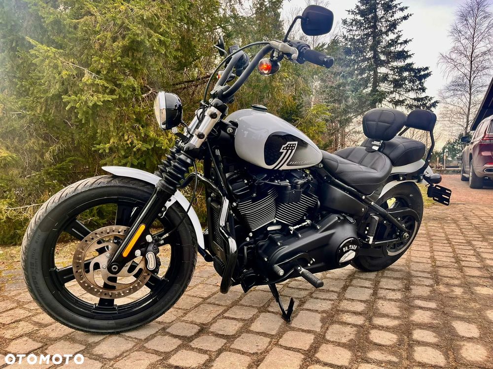 Harley-Davidson Softail Street Bob - 4