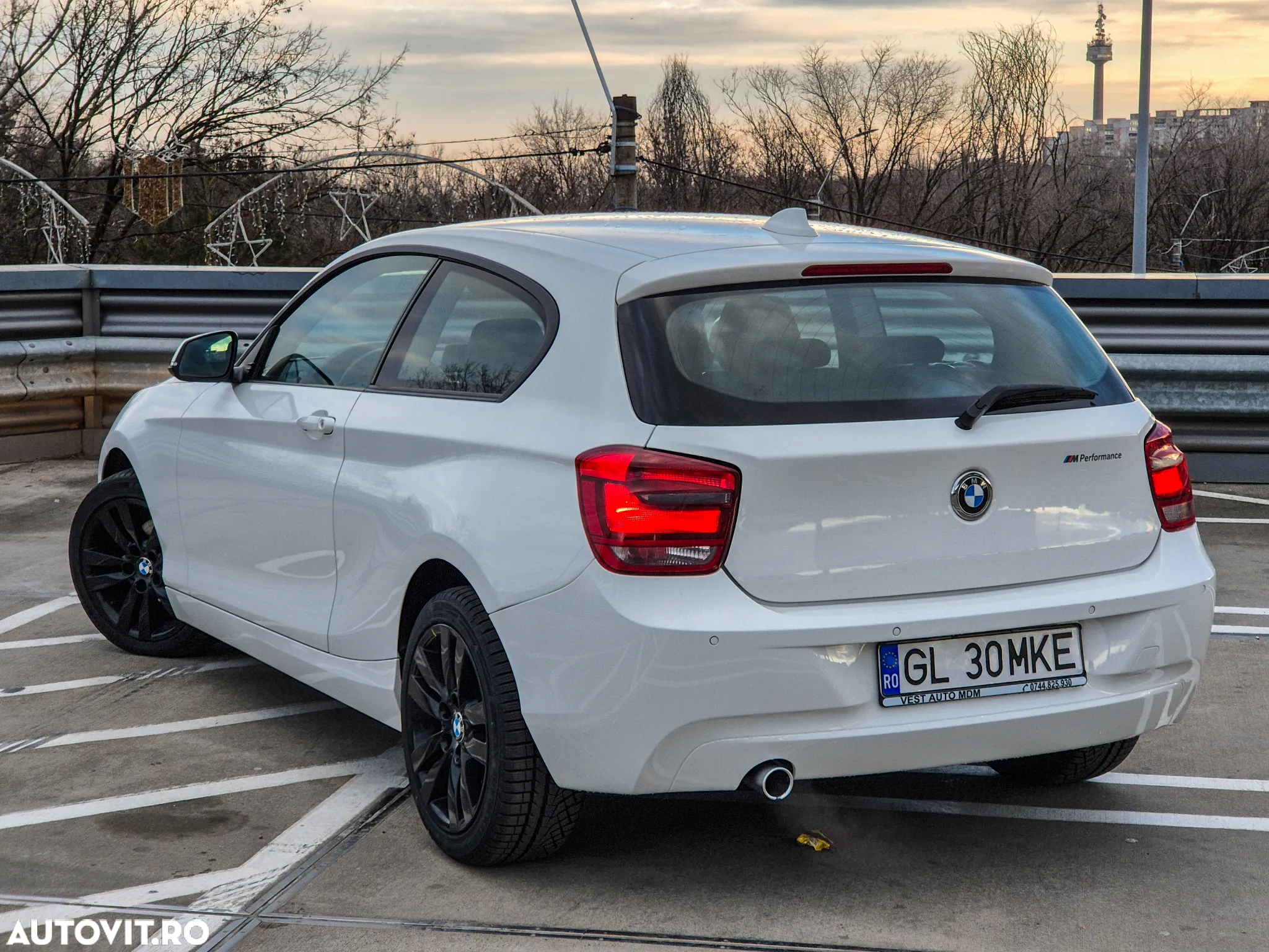 BMW Seria 1 116i - 4