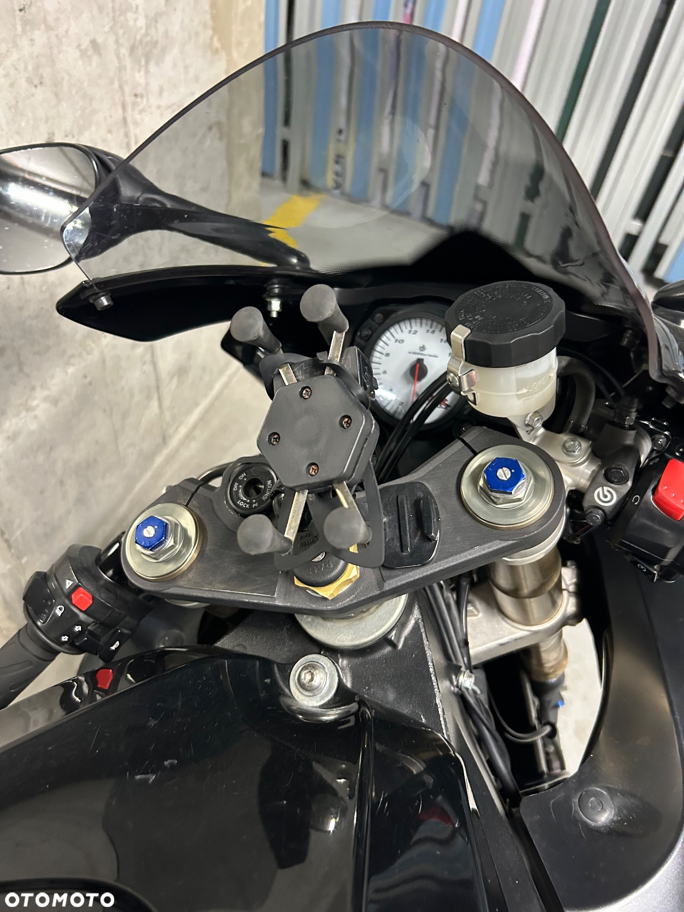 Suzuki GSX-R - 24