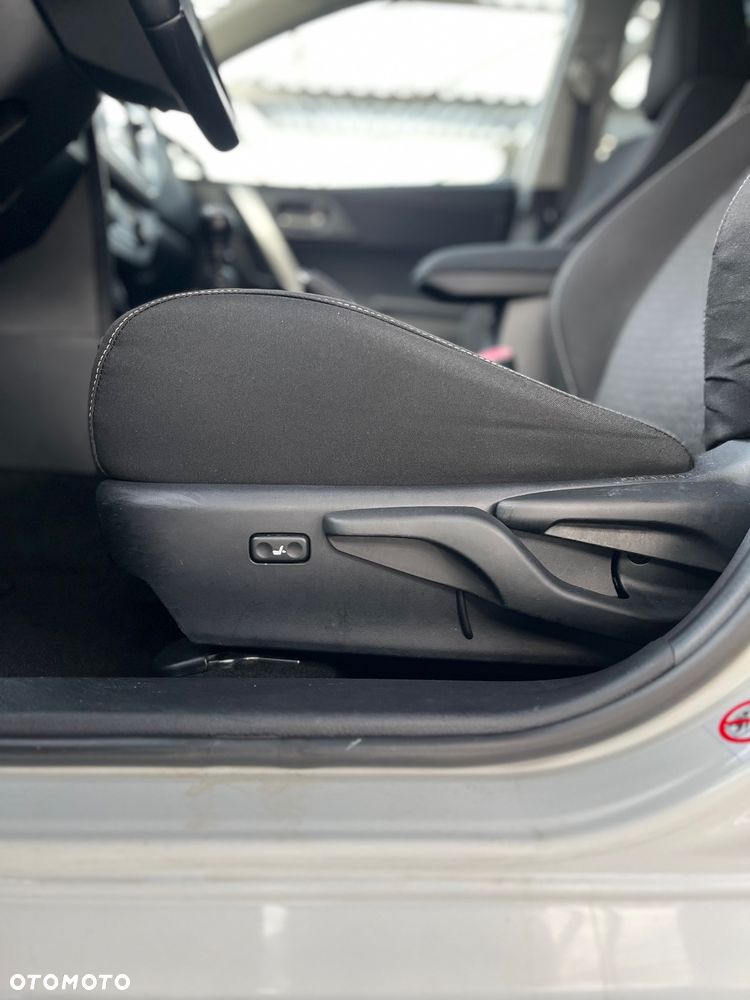 Toyota Auris - 18