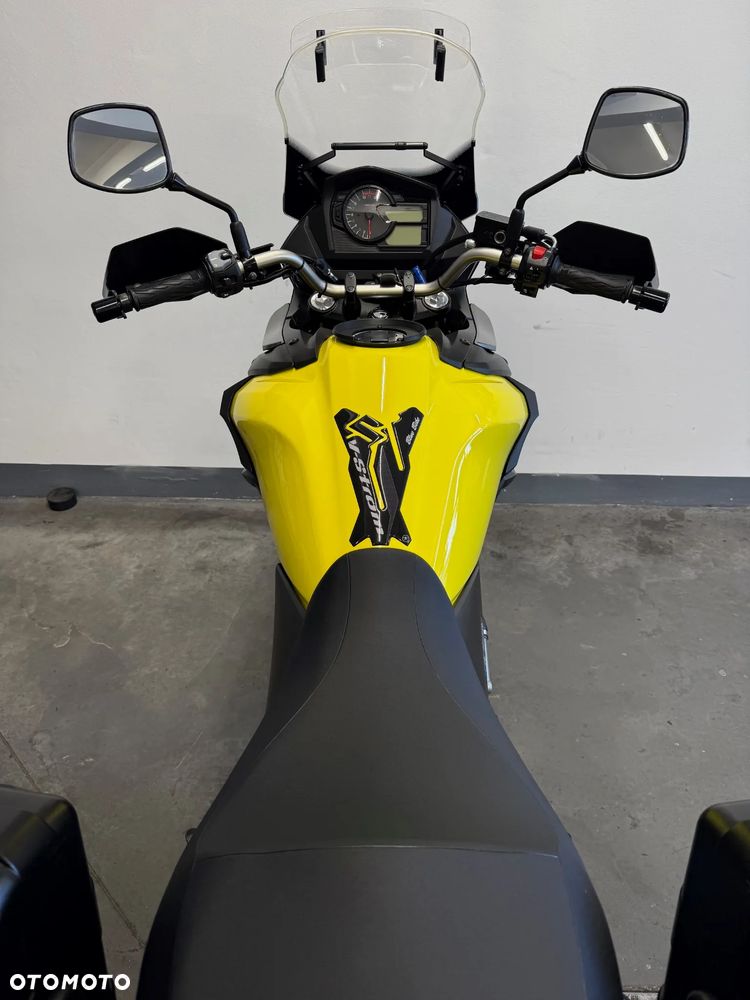 Suzuki V-STROM - 38