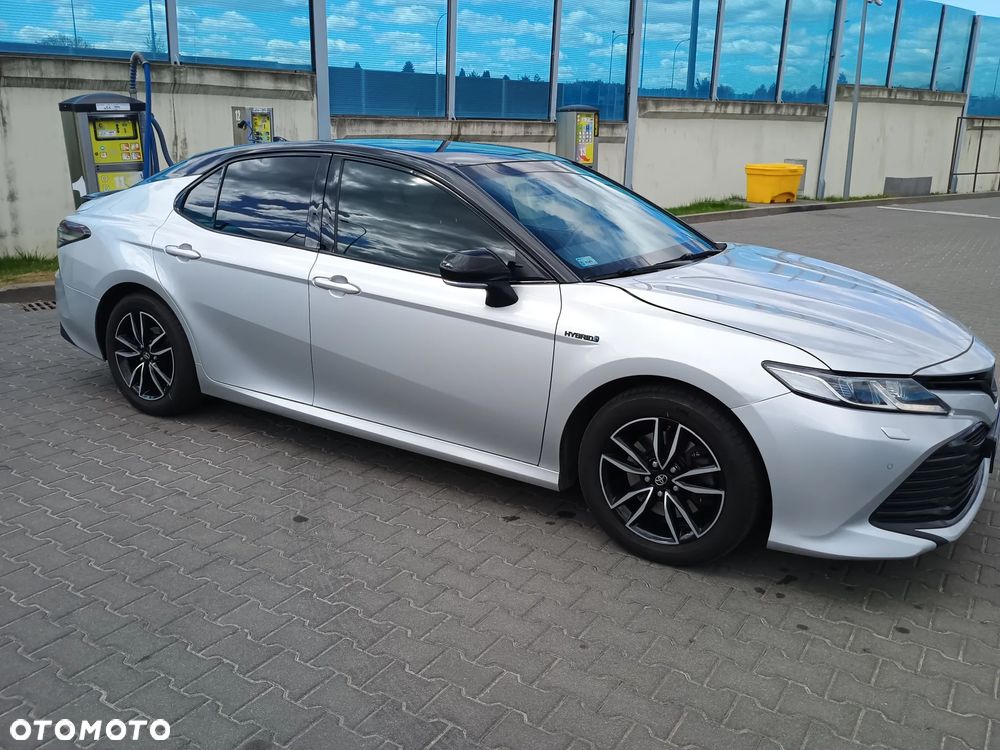 Toyota Camry 2.5 Hybrid Comfort CVT - 1