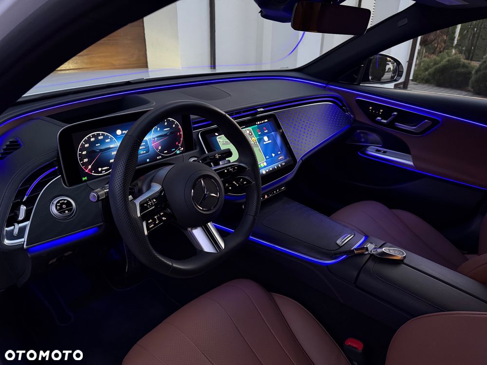 Mercedes-Benz Klasa E 220 d mHEV AMG 9G-Tronic - 24
