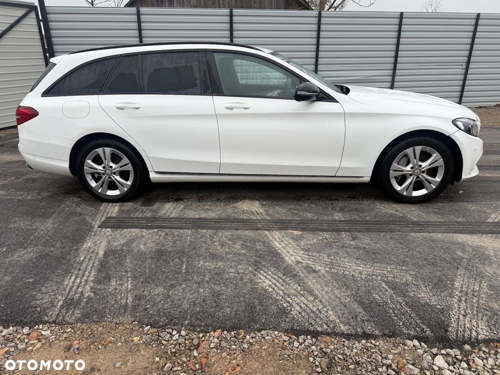Mercedes-Benz Klasa C 250 9G-TRONIC Exclusive - 4