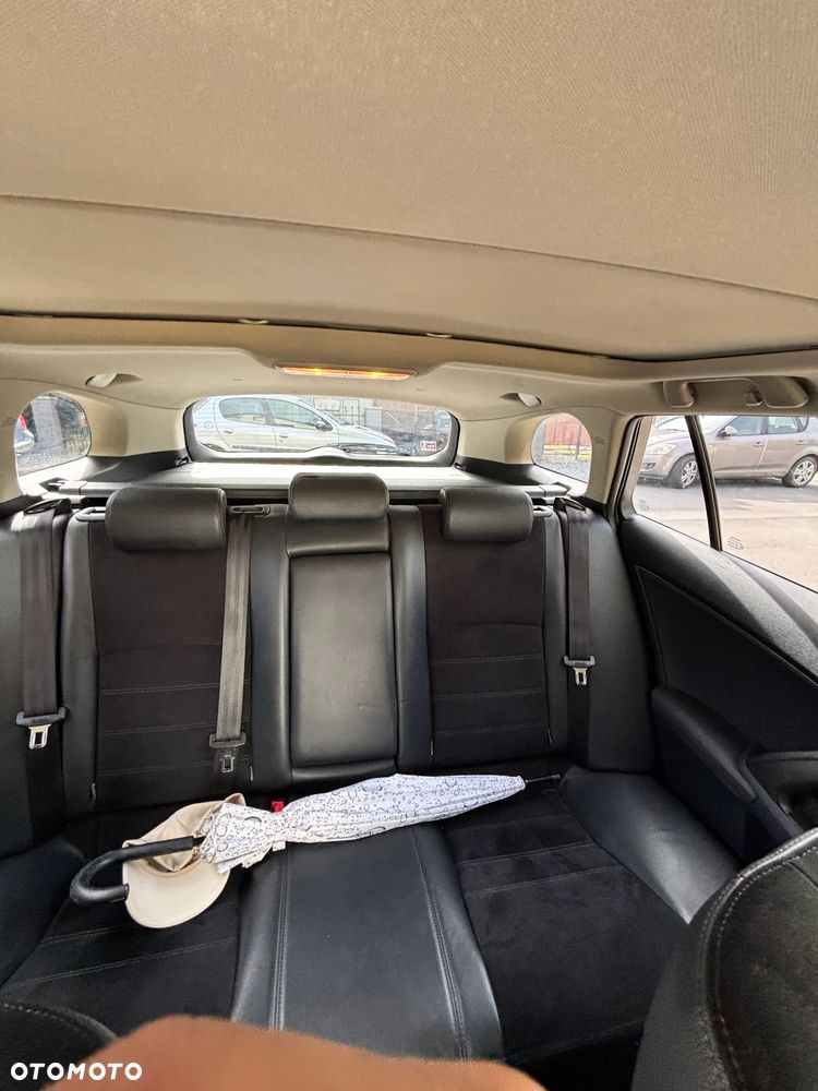 Toyota Avensis 2.0 Prestige EU5 MS - 8
