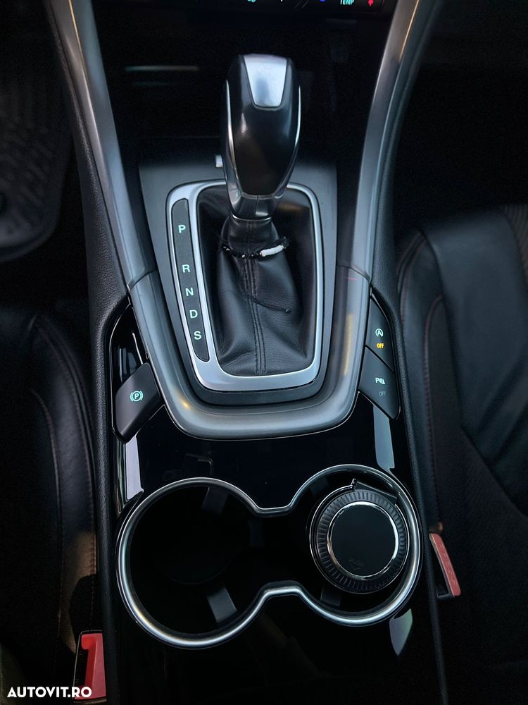 Ford Mondeo 2.0 TDCI PowerShift ST Line High - 6