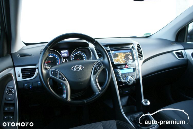 Hyundai i30 1.6 Trend - 8