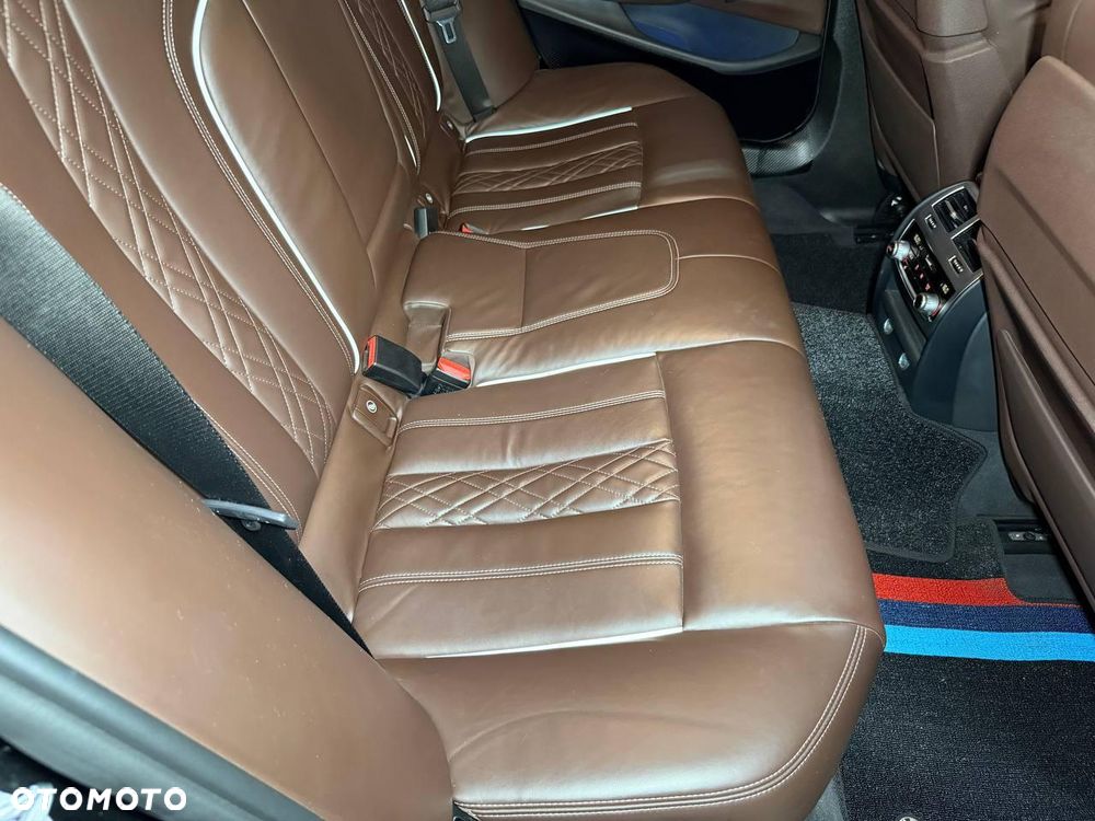 BMW Seria 5 530i Sport Line - 18