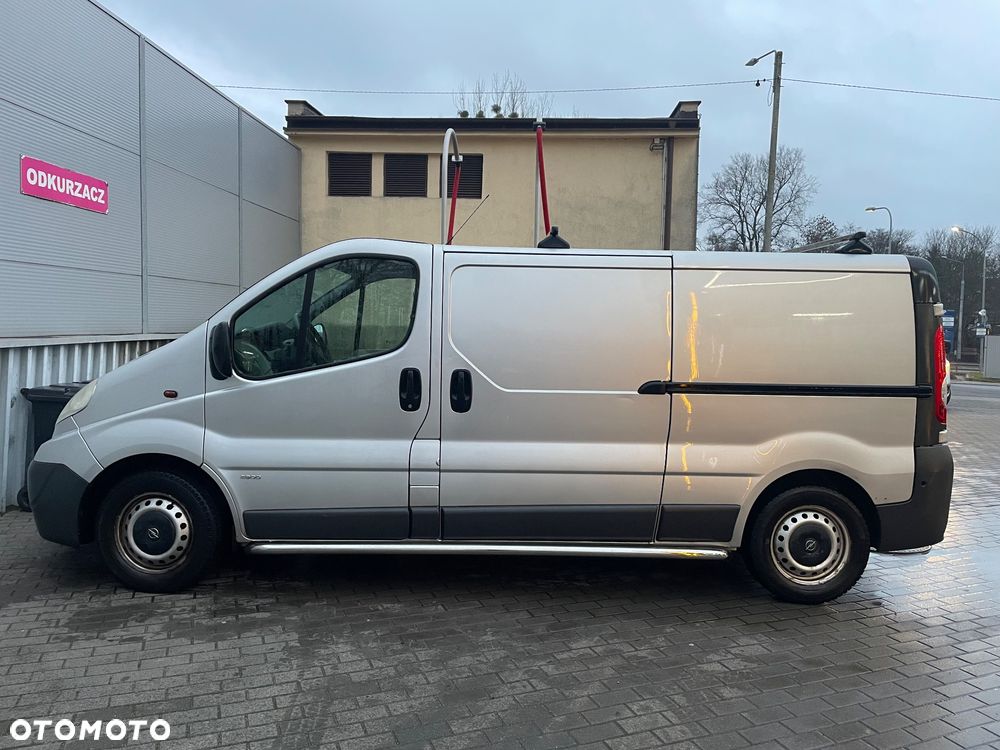 Opel Vivaro - 11