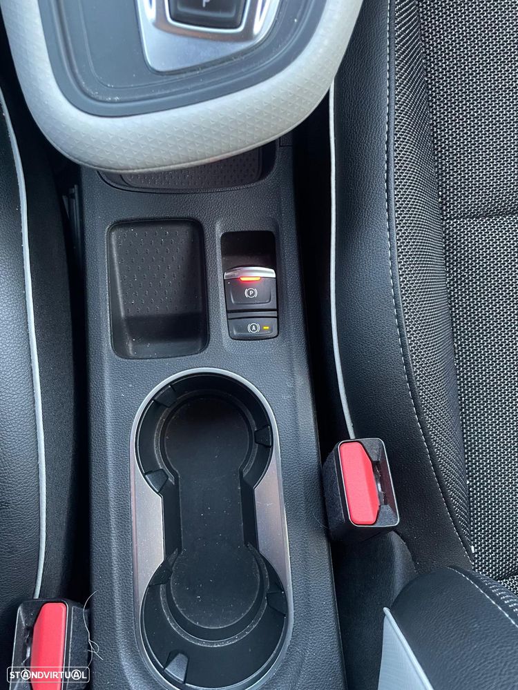 Renault Captur 1.6 E-Tech Plug-In Intens - 18