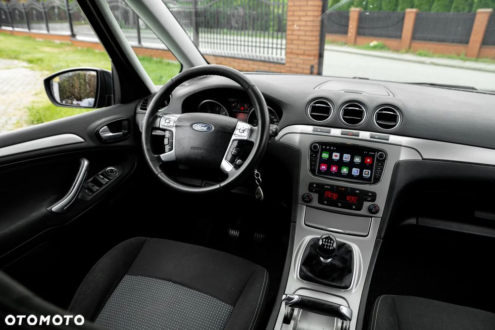 Ford Galaxy 2.0 TDCi Ghia - 32