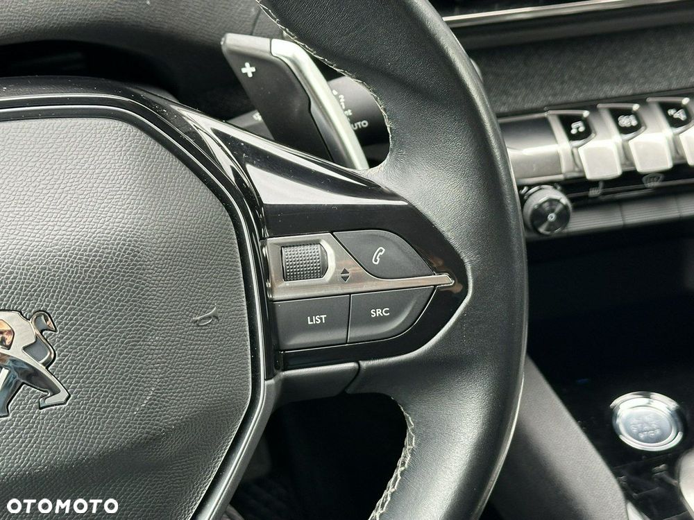 Peugeot 3008 1.2 PureTech Allure S&S EAT8 - 34