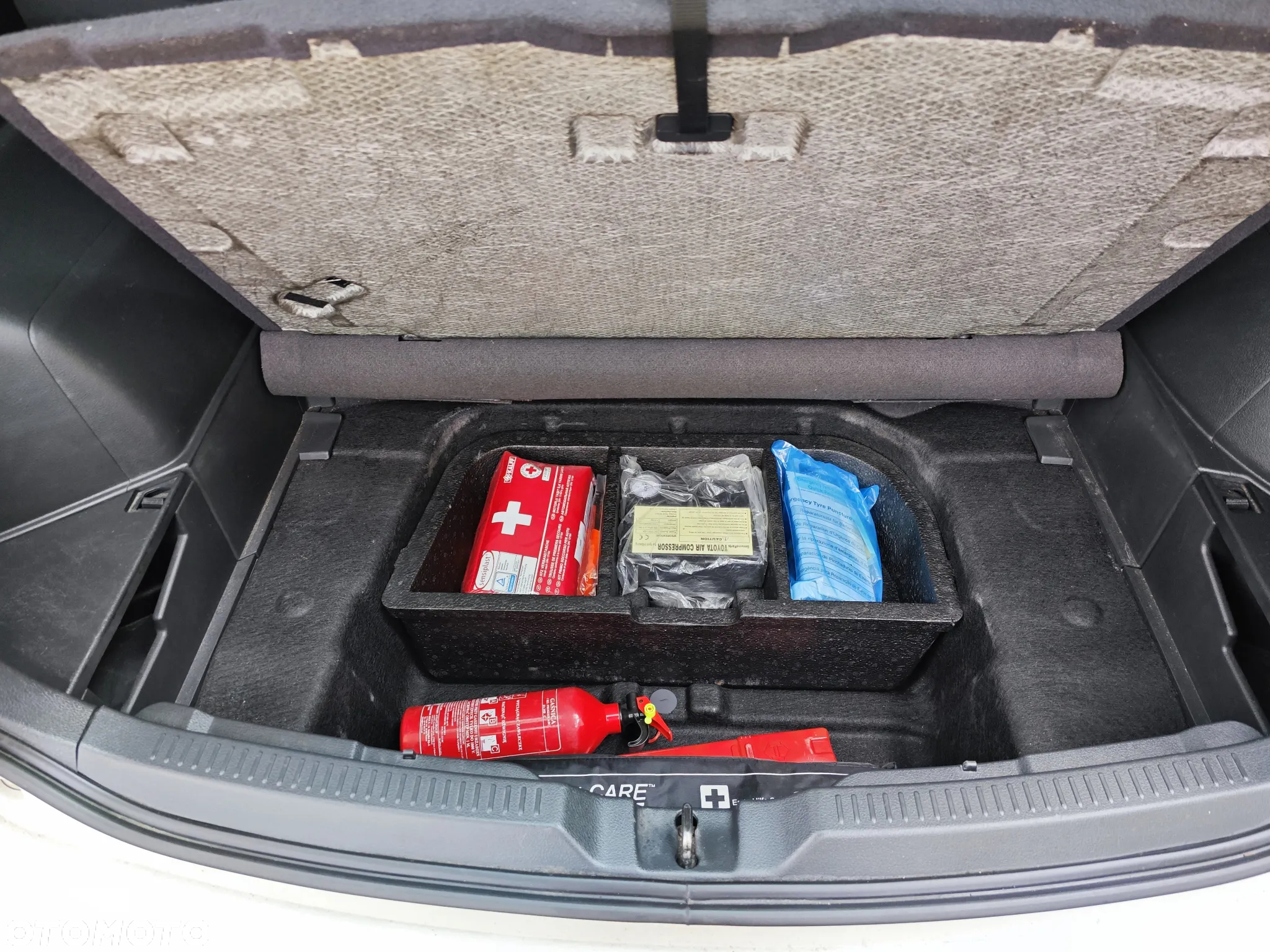 Toyota Verso 2.0 D-4D Premium - 39