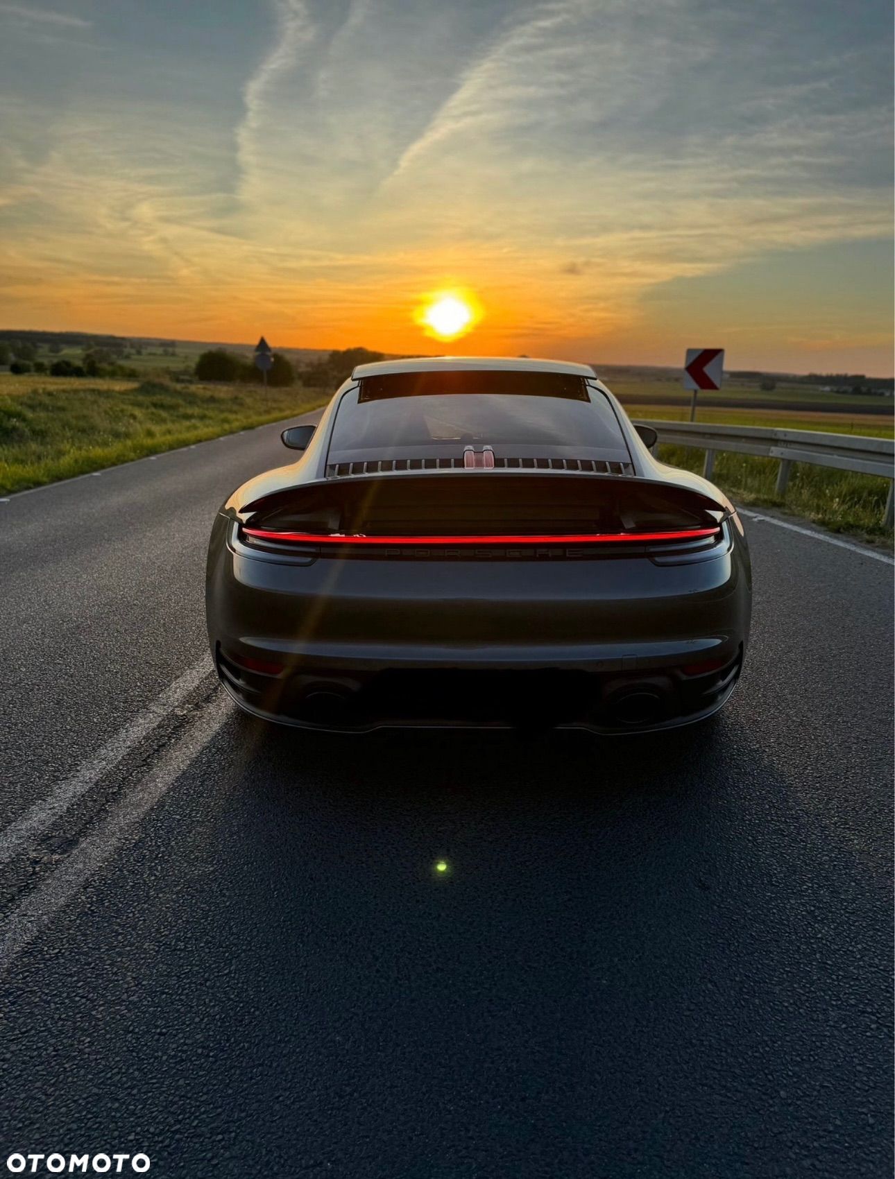 Porsche 911 Carrera 4S - 1