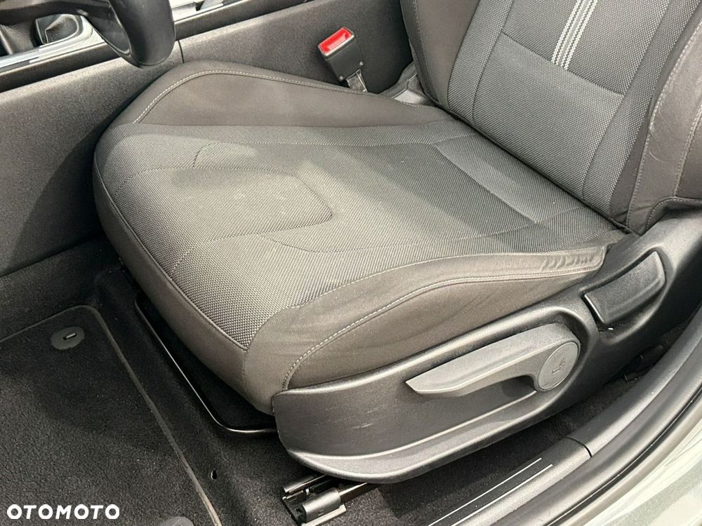 Hyundai Elantra - 18