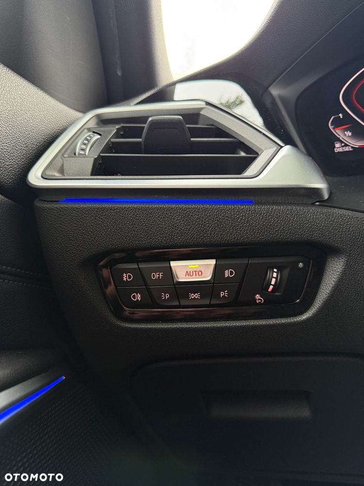 BMW Seria 3 320d xDrive M Sport Sport - 8