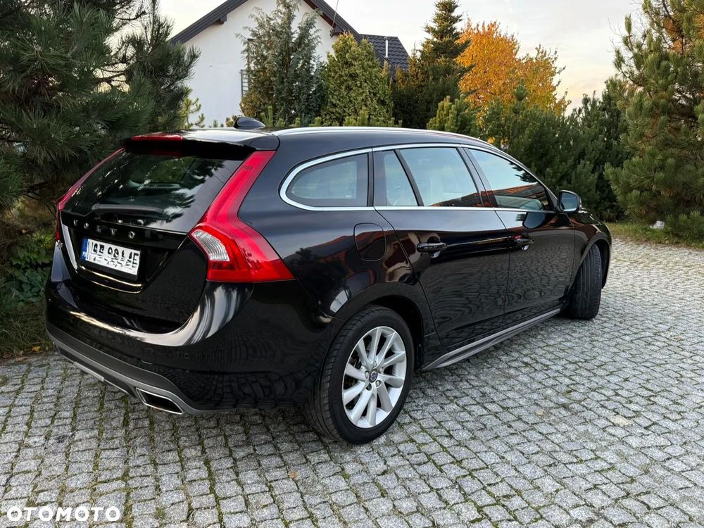 Volvo V60 D4 Geartronic Summum - 3