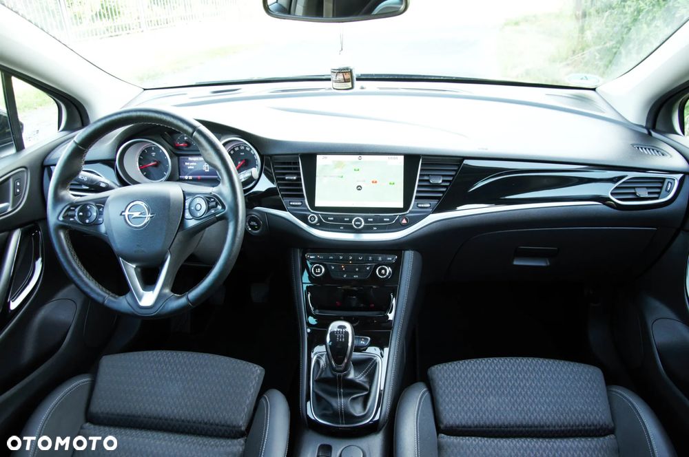 Opel Astra 1.4 Turbo Innovation - 26