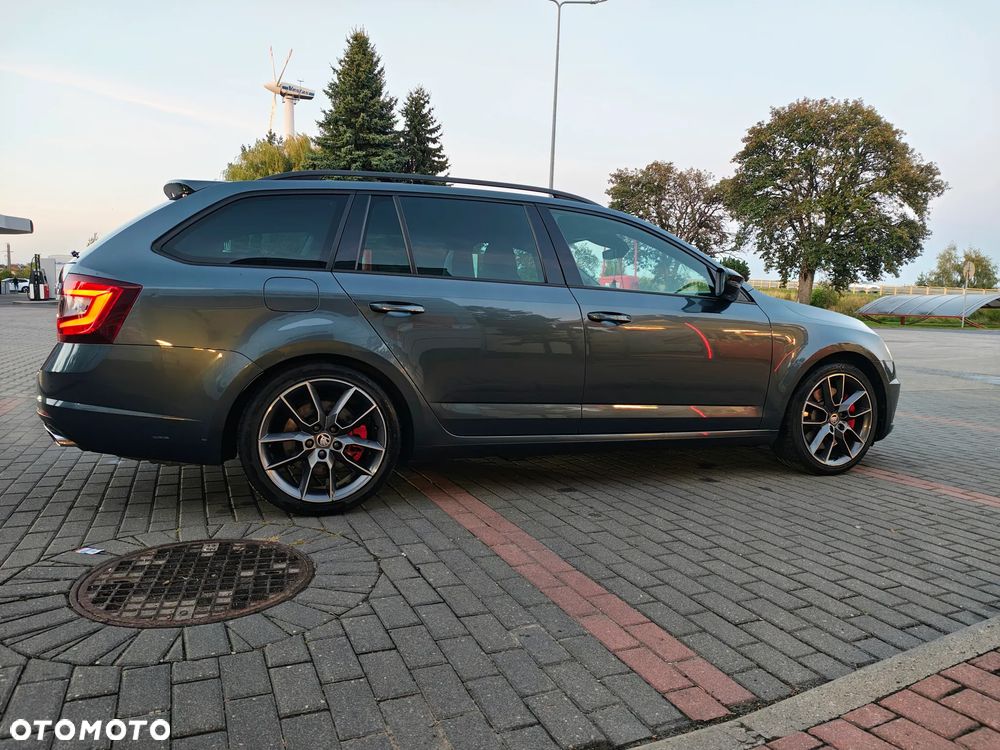 Skoda Octavia 2.0 TSI RS 245 DSG - 9