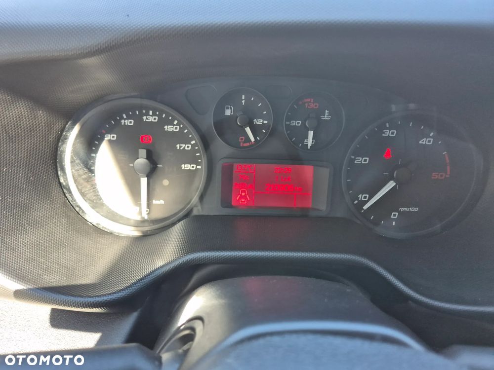 Iveco 35S18V (32725) - 18