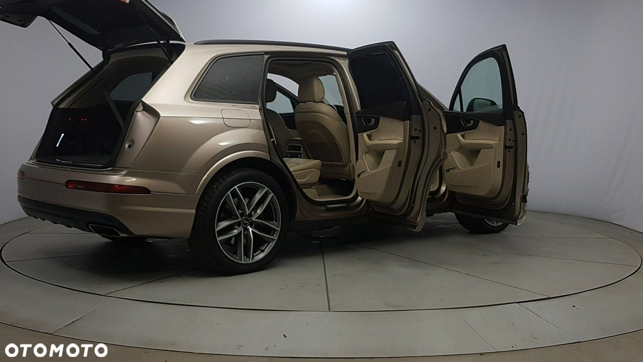 Audi Q7 - 12