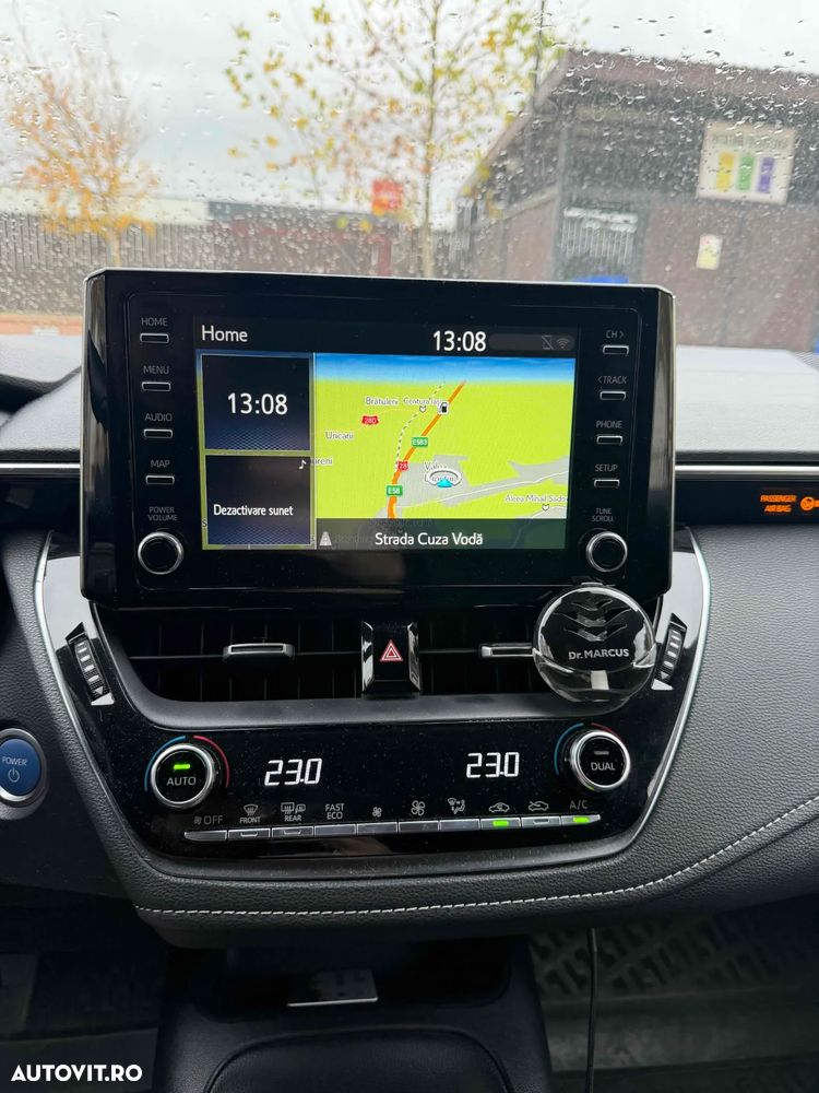 Toyota Corolla 1.8 Hybrid Comfort - 8