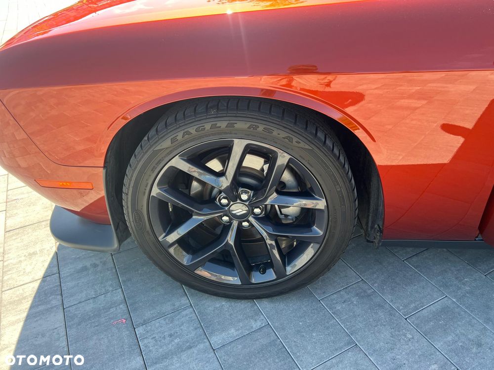 Dodge Challenger 3.6 SXT Plus - 23