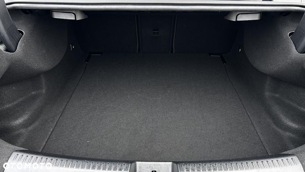 Mercedes-Benz CLA 200 7G-DCT - 29