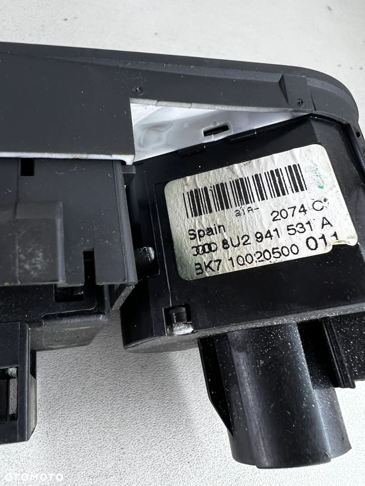WŁĄCZNIK ŚWIATEŁ AUDI Q3 8U 8U2941531A - 2