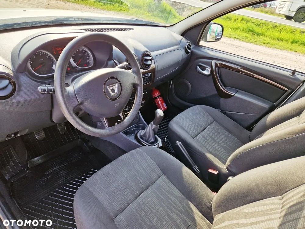 Dacia Duster 1.6 16V 4x2 Prestige - 27