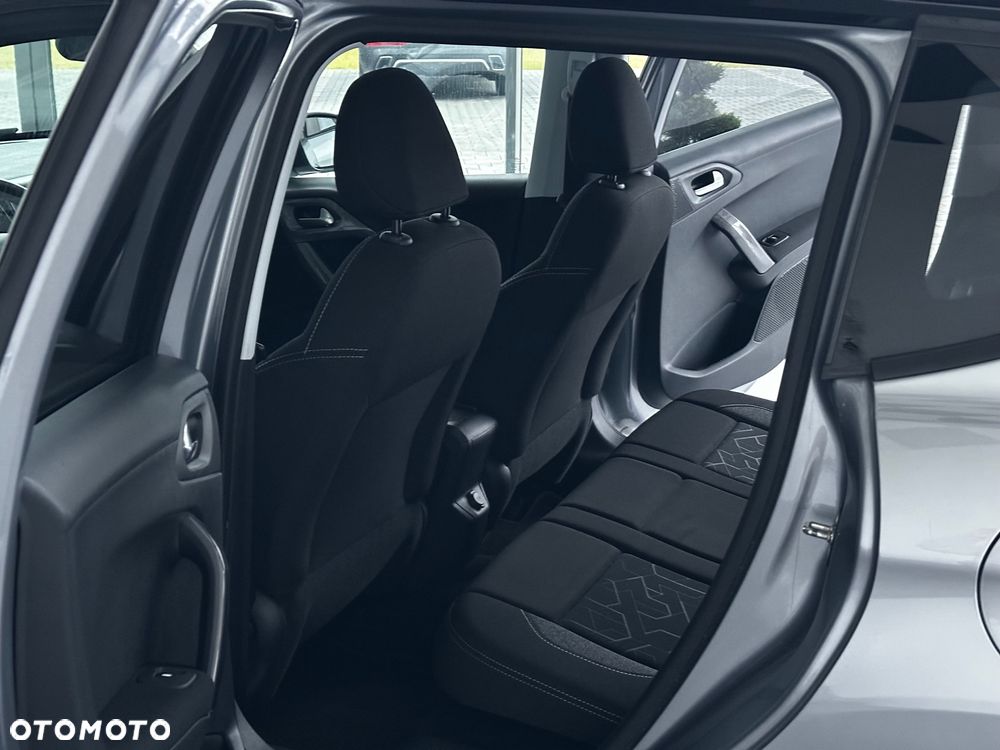 Peugeot 2008 1.6 BlueHDi Style - 16