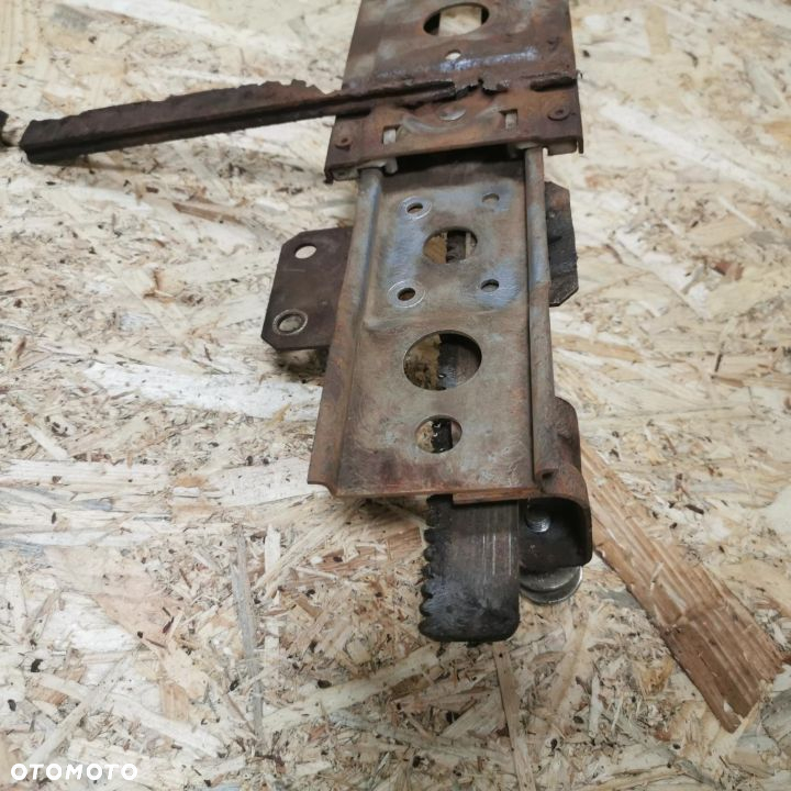 BMW E24 635CSI EUROPA PODNOŚNIKI LEWY/PRAWY SZYB TYŁ NR. 51371874606/ 51371874605 OEM - 11